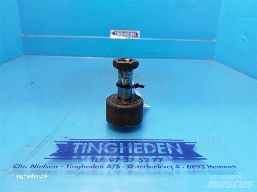 Hesston 4700 Alte echipamente pentru nutret