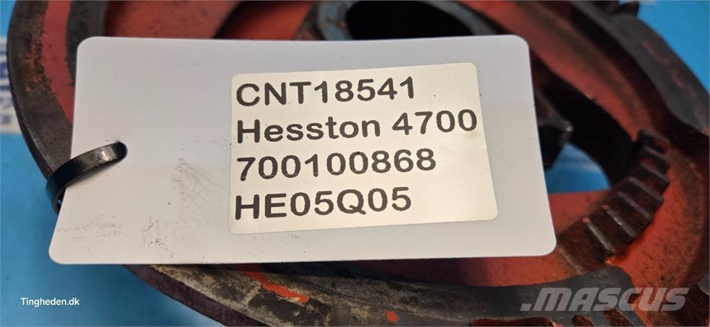 Hesston 4700 Alte echipamente pentru nutret