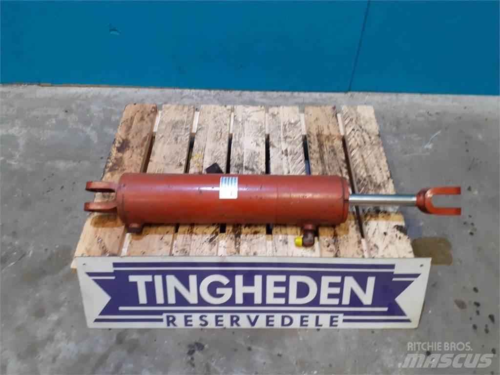 Hesston 4800 Cleme balot