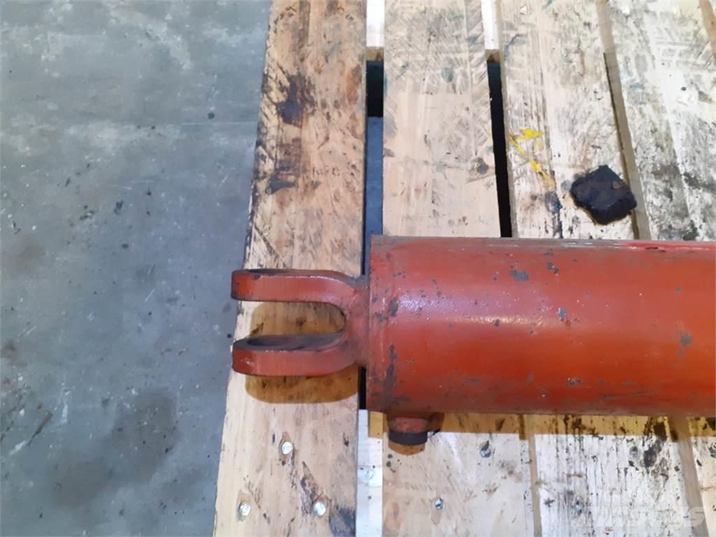 Hesston 4800 Cleme balot