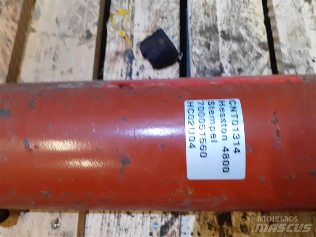 Hesston 4800 Cleme balot