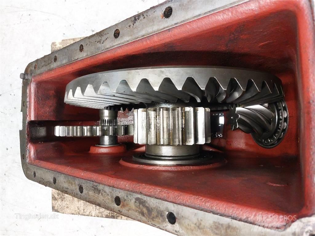 Hesston 4860 Transmisie