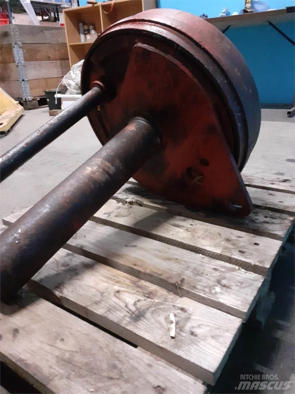 Hesston 4900 Axe