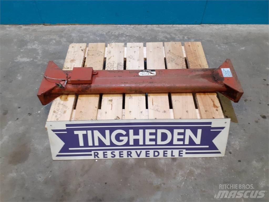 Hesston 4900 Alte echipamente pentru nutret