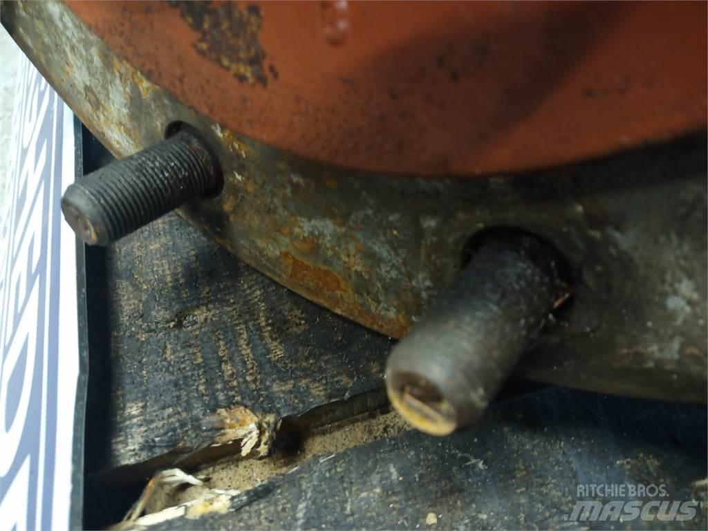 Hesston 4900 Axe