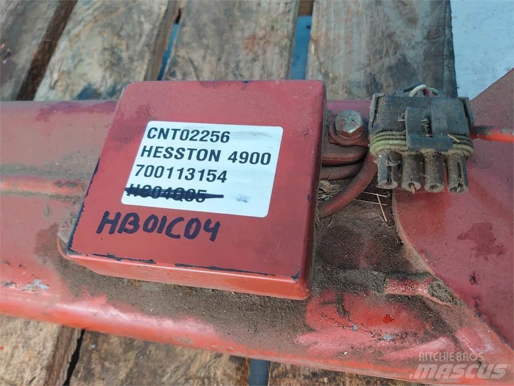 Hesston 4900 Alte echipamente pentru nutret