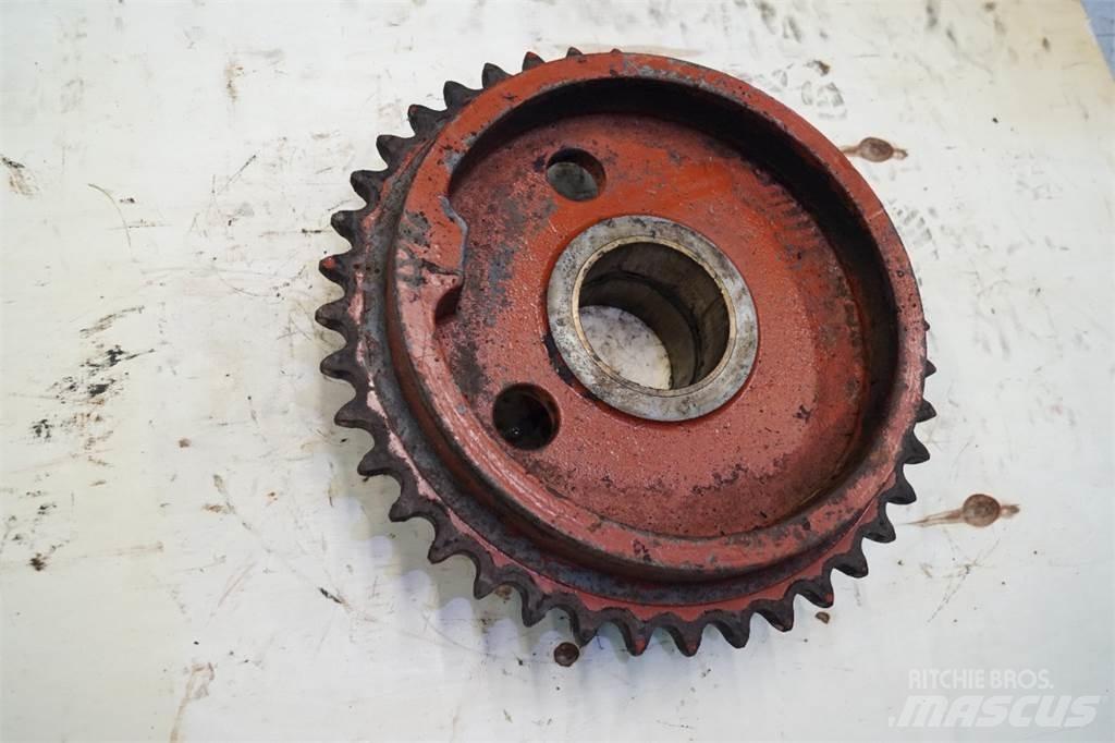 Hesston 4900 Alte echipamente pentru nutret