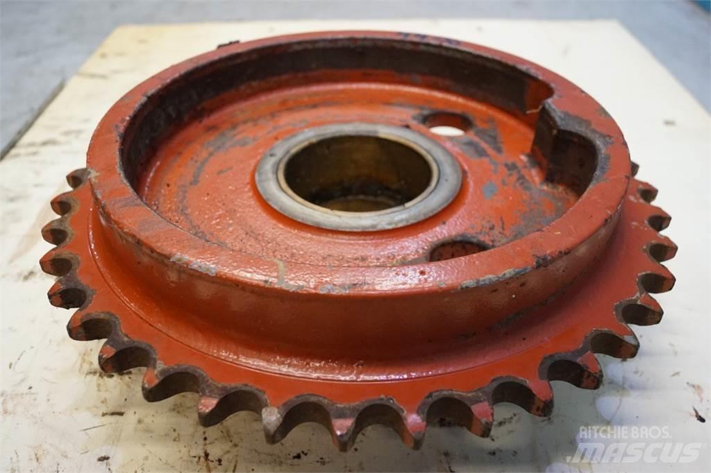 Hesston 4900 Alte echipamente pentru nutret