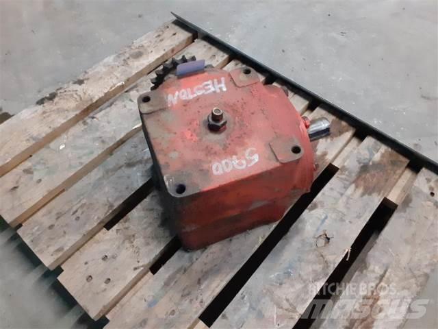 Hesston 5700 Transmisie