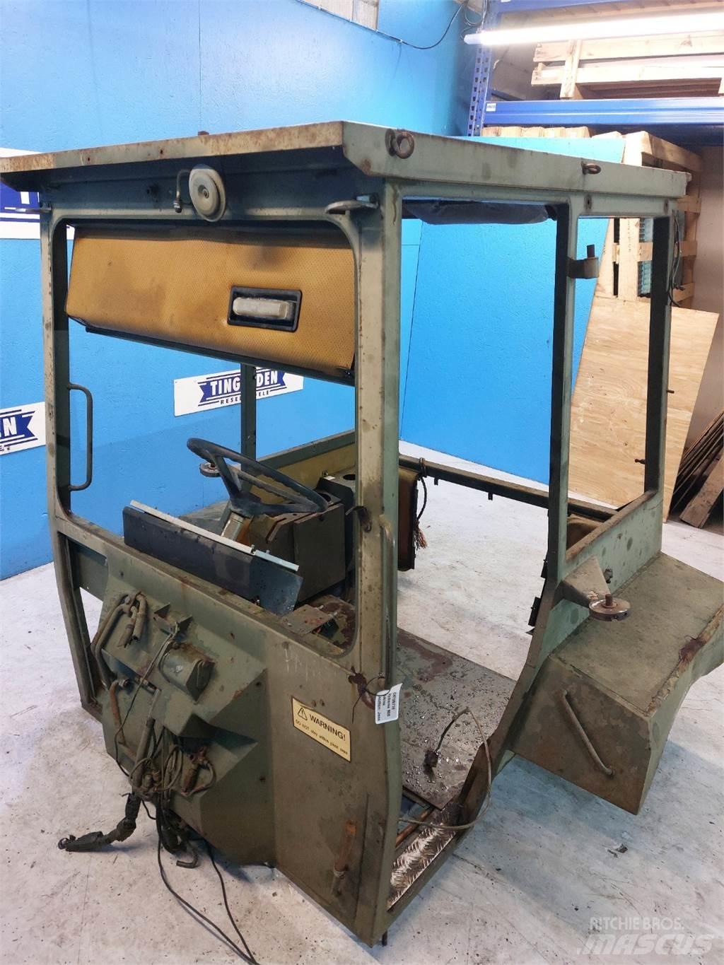 Hydrema 806 Cabine si interior