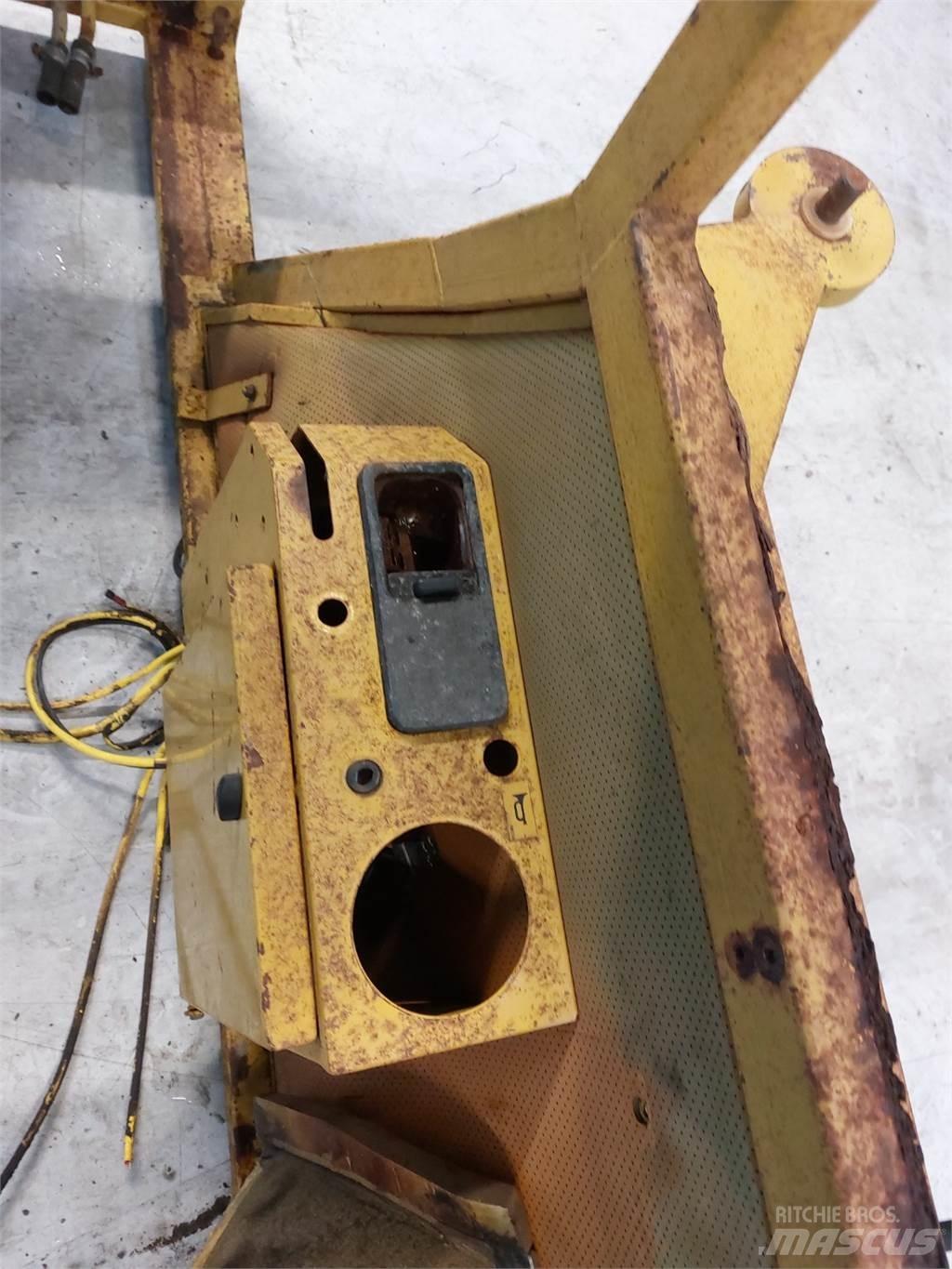 Hydrema 806 Cabine si interior