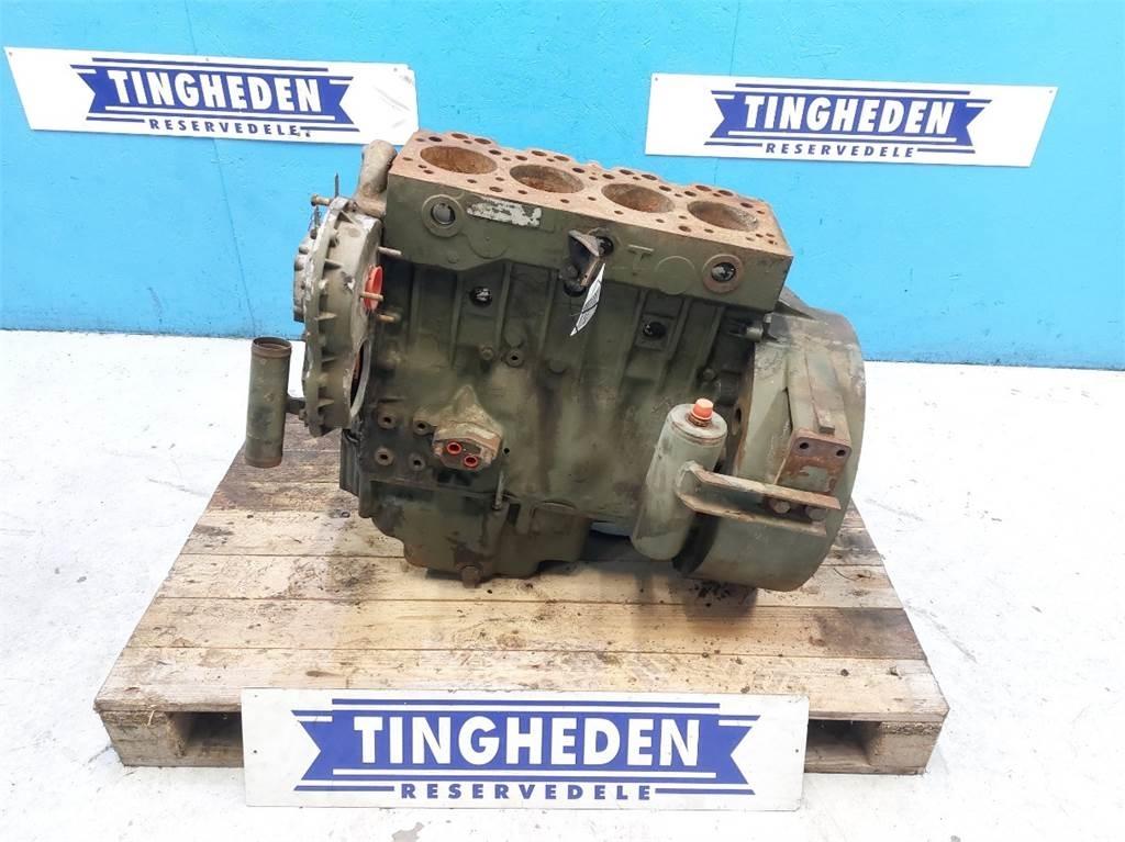 Hydrema 806 Motoare