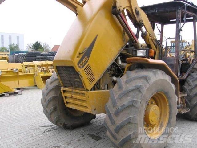 Hydrema 906B Buldoexcavatoare