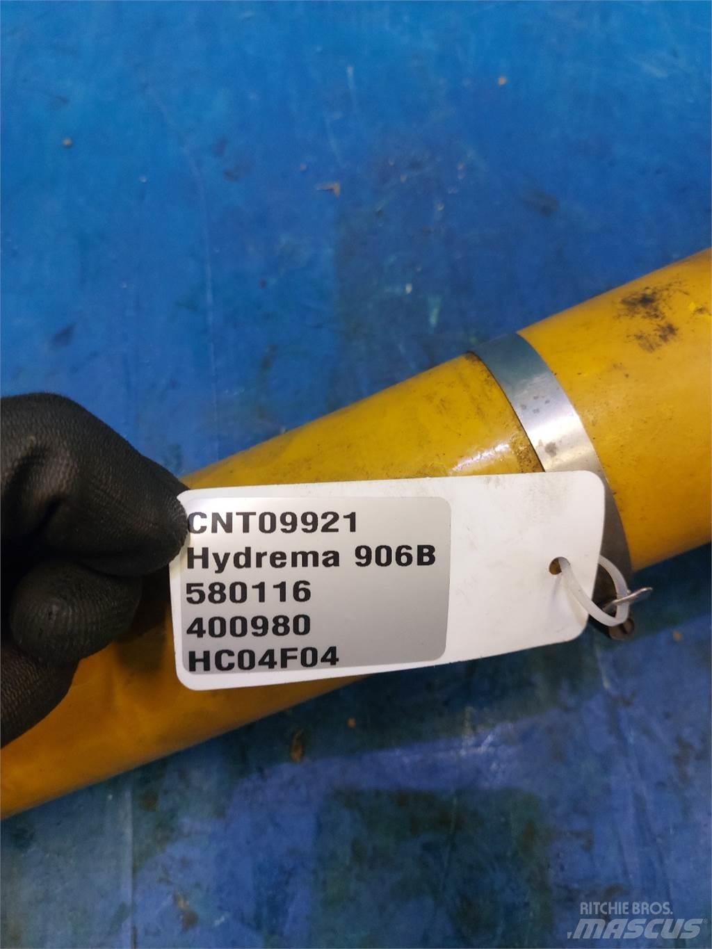 Hydrema 906B Motoare