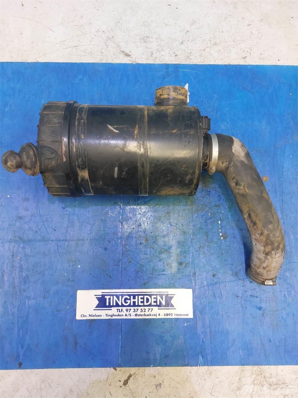 Hydrema 906B Motoare