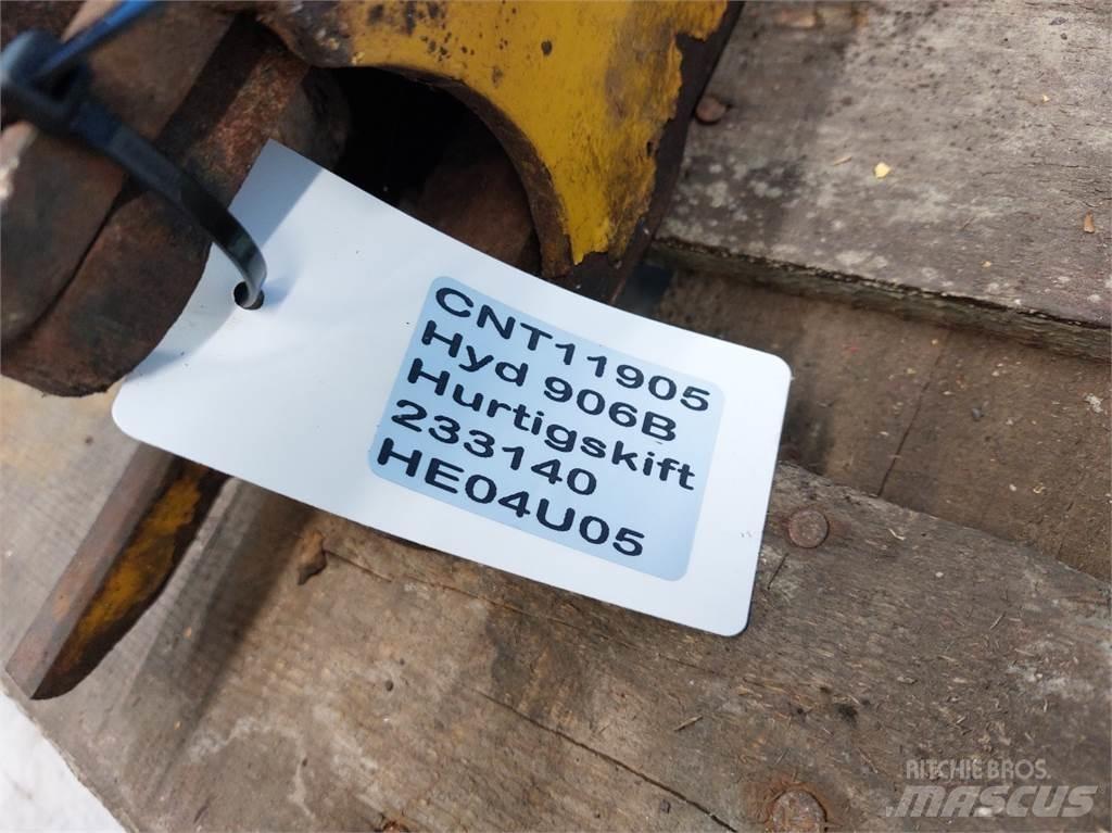 Hydrema 906B Conectoare rapide