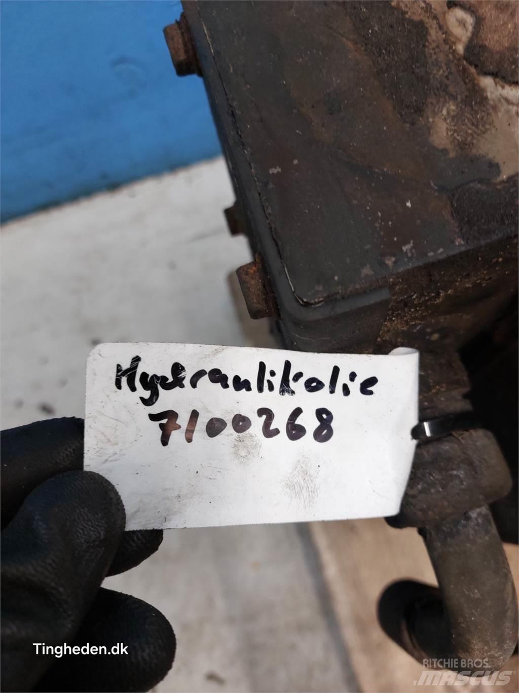 Hydrema 906C Radiatoare