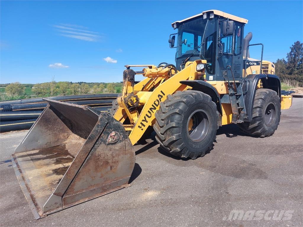 Hyundai HL757-9A Incarcator pe pneuri