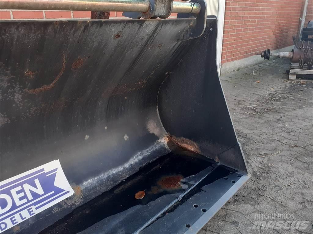 JCB Skovl Pistoane