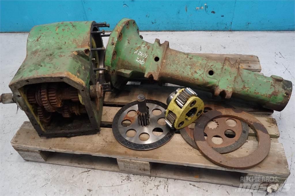 John Deere 1042 Transmisie