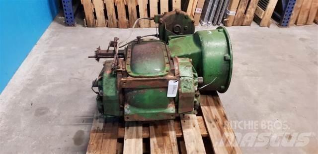 John Deere 1065 Transmisie