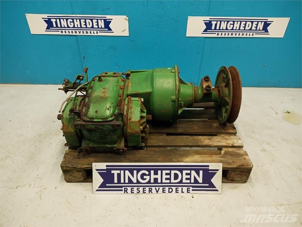 John Deere 1065 Transmisie
