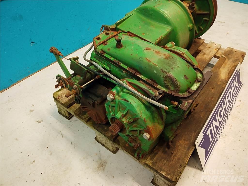 John Deere 1065 Transmisie