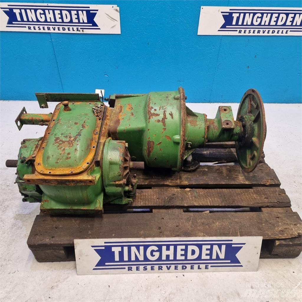 John Deere 1065 Transmisie