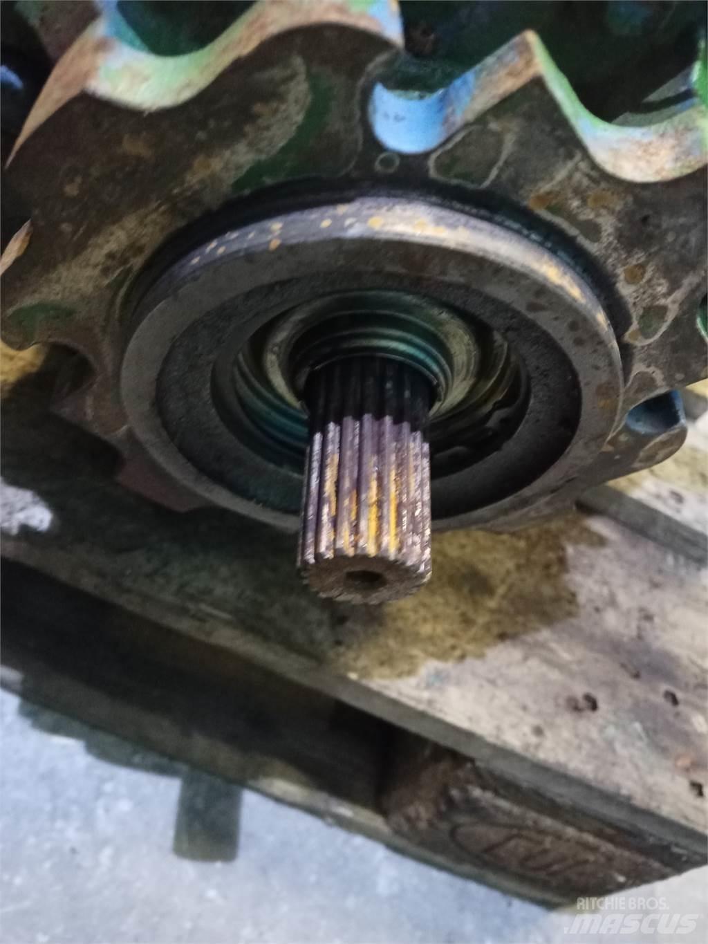 John Deere 1085 Transmisie