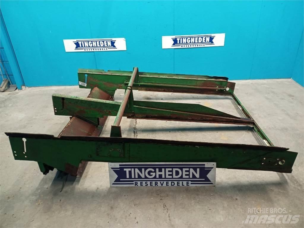 John Deere 1085 Dispersare nisip si sare