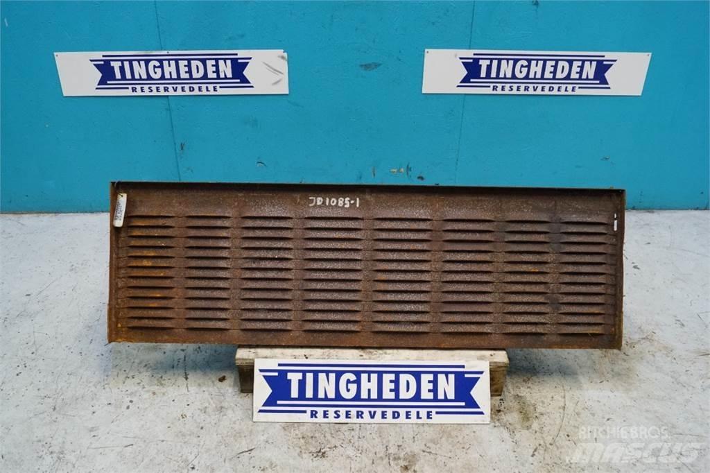 John Deere 1085 Dispersare nisip si sare