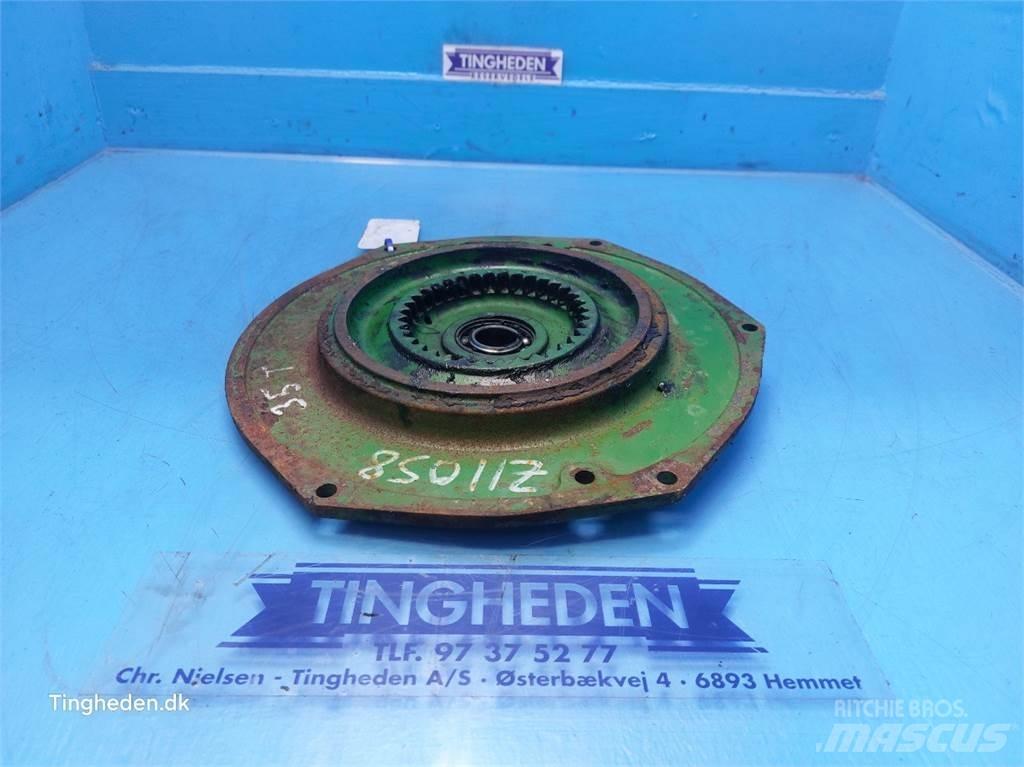 John Deere 1085 Dispersare nisip si sare