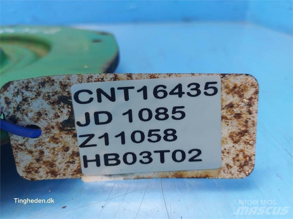 John Deere 1085 Dispersare nisip si sare