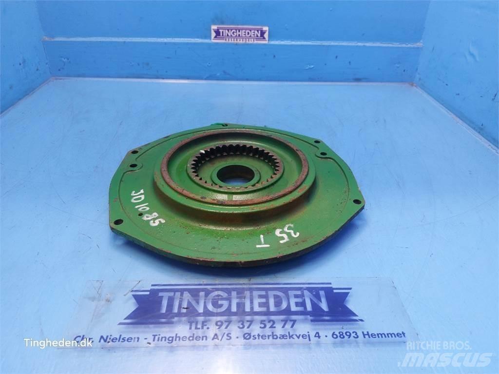 John Deere 1085 Dispersare nisip si sare