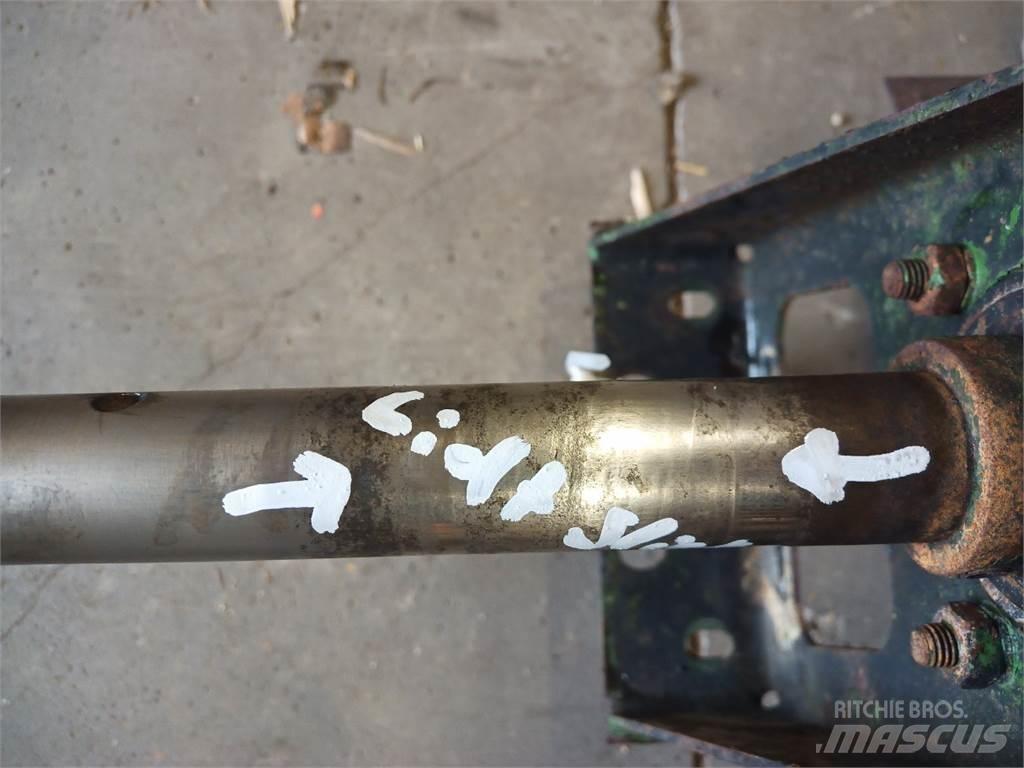 John Deere 1177 Dispersare nisip si sare