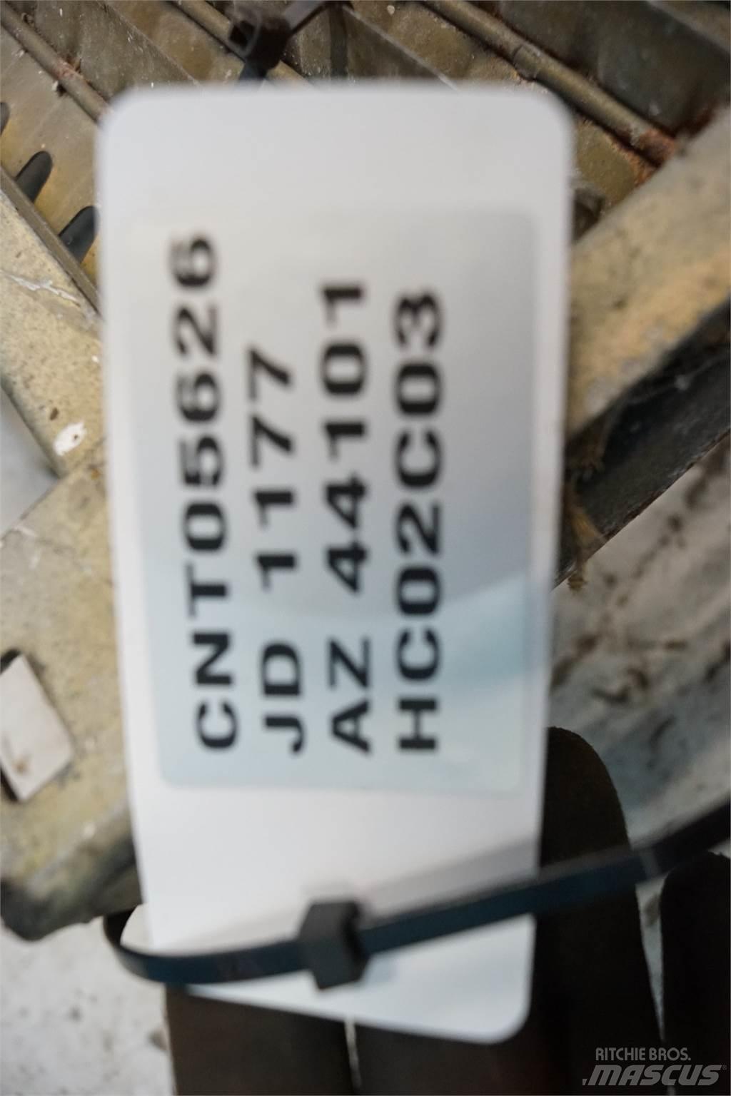 John Deere 1177 Dispersare nisip si sare