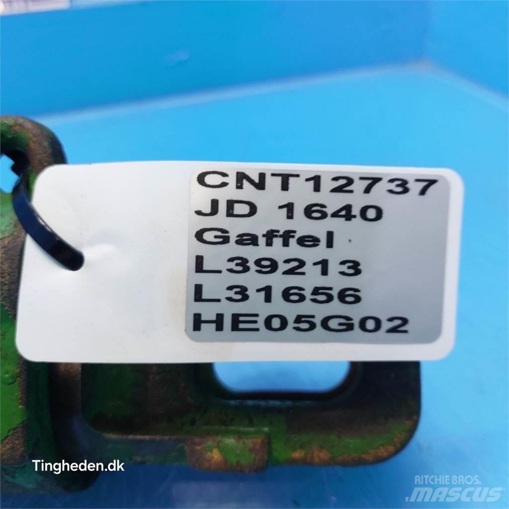 John Deere 1640 Alte accesorii tractor