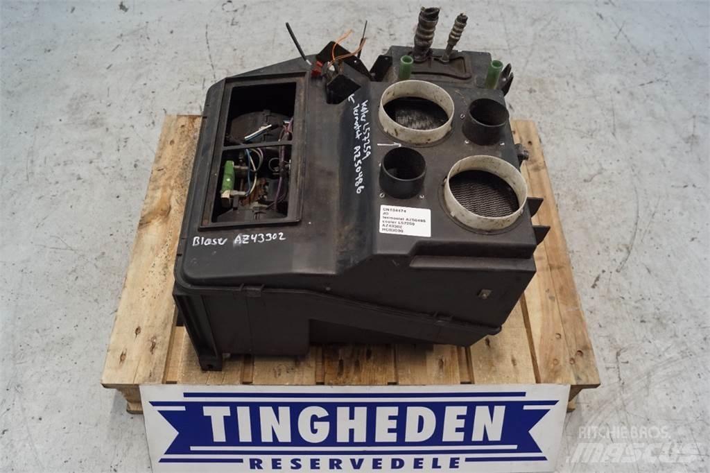 John Deere 2054 Cabine si interior