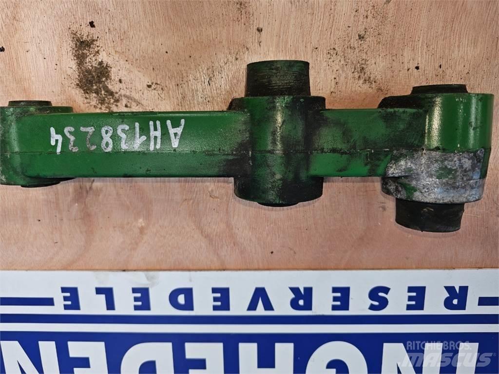 John Deere 2054 Dispersare nisip si sare