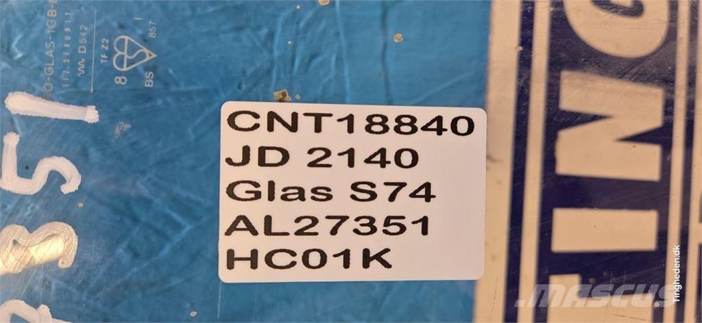 John Deere 2140 Cabine si interior