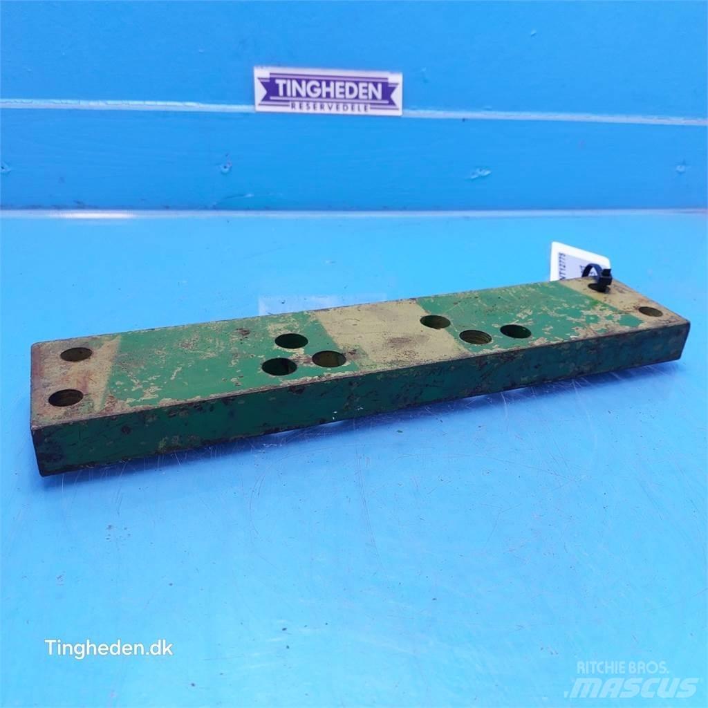 John Deere 2141 Alte accesorii tractor