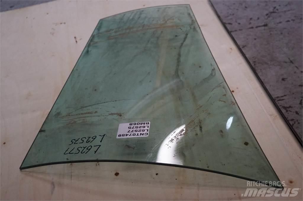 John Deere 2250 Cabine si interior