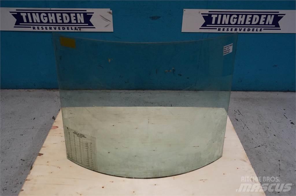 John Deere 2550 Cabine si interior