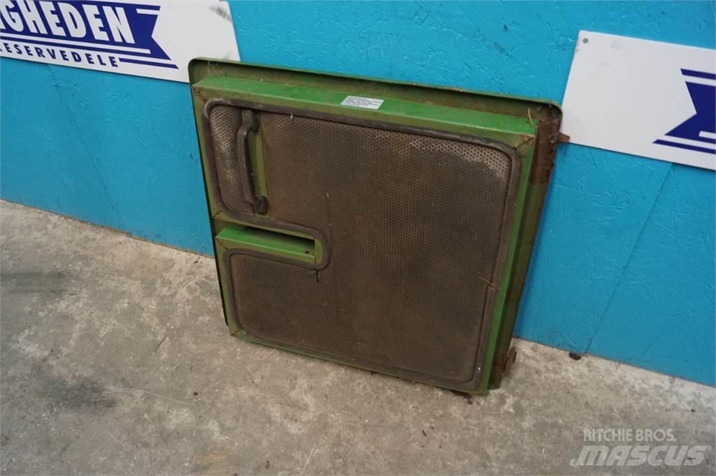 John Deere 3040 Cabine si interior