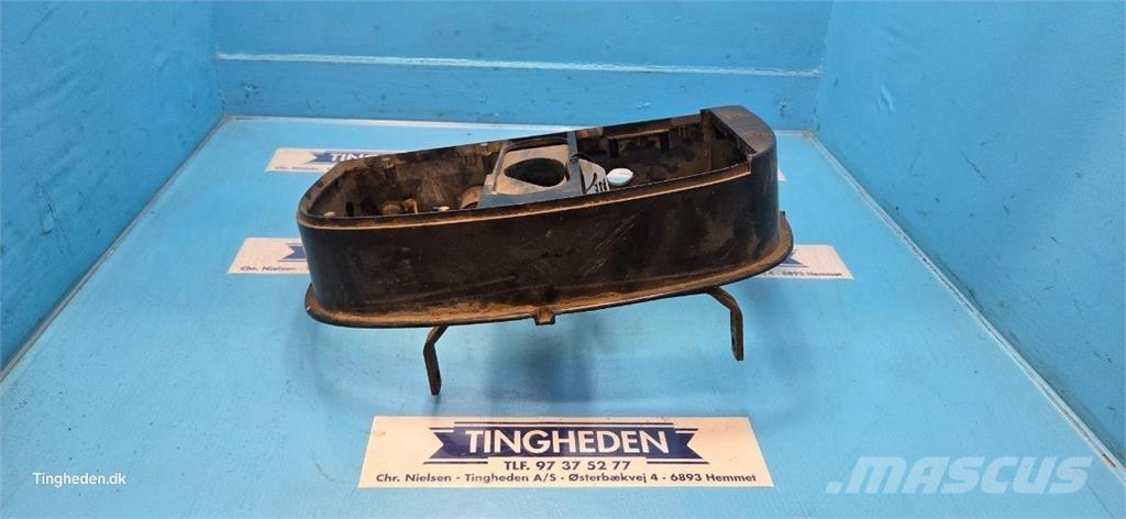 John Deere 3040 Cabine si interior