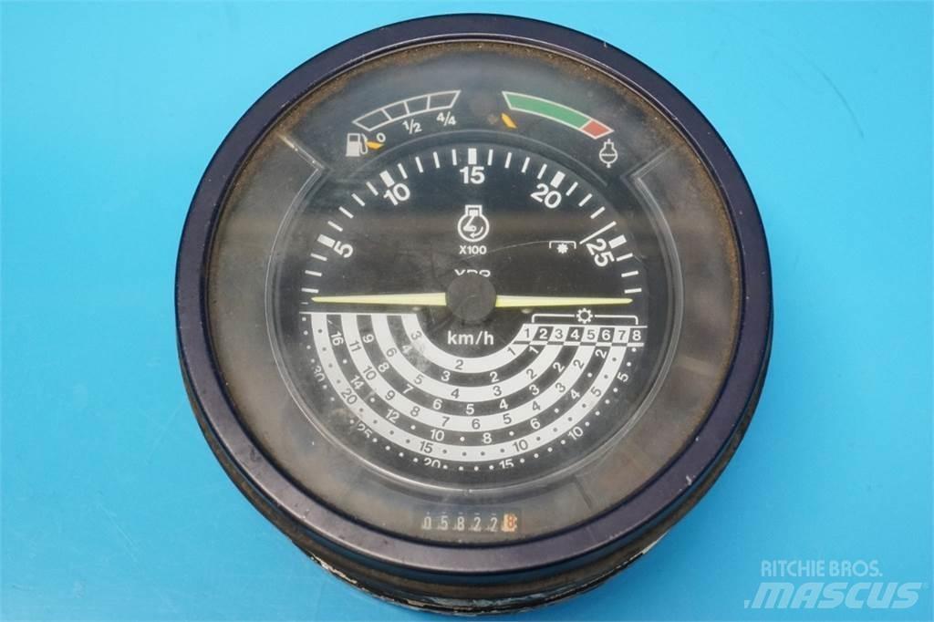 John Deere 3140 Electronice