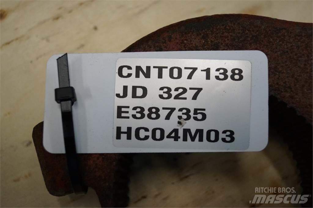 John Deere 327 Remorci de ambalat