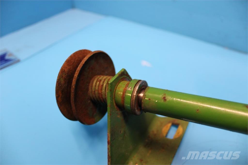 John Deere 348 Cleme balot