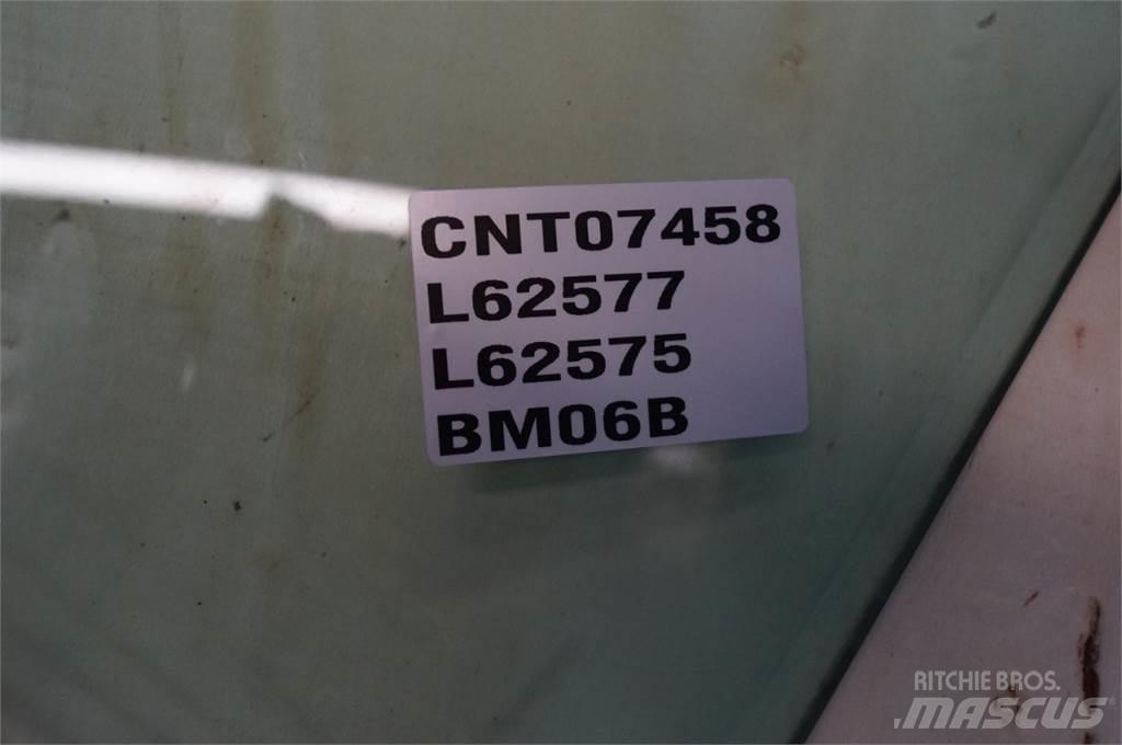 John Deere 3640 Cabine si interior