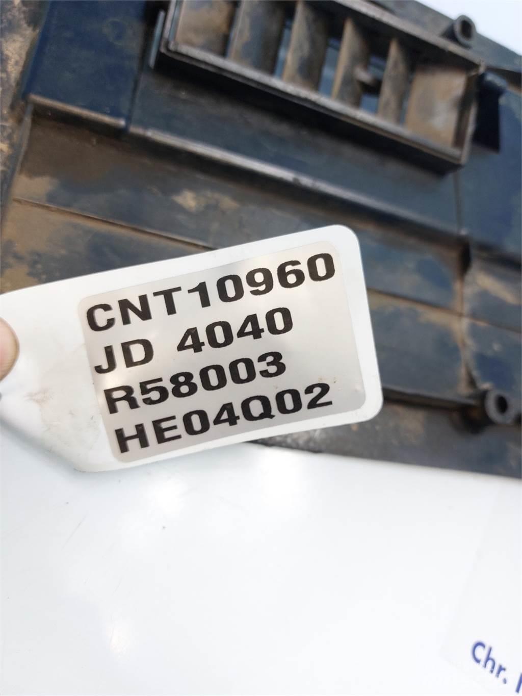 John Deere 4040 Cabine si interior